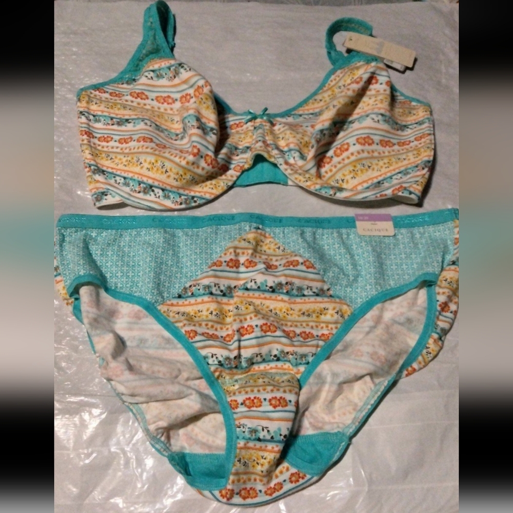 Cacique Lane Bryant Exclusive Full coverage Bra & Hipster Panties Set